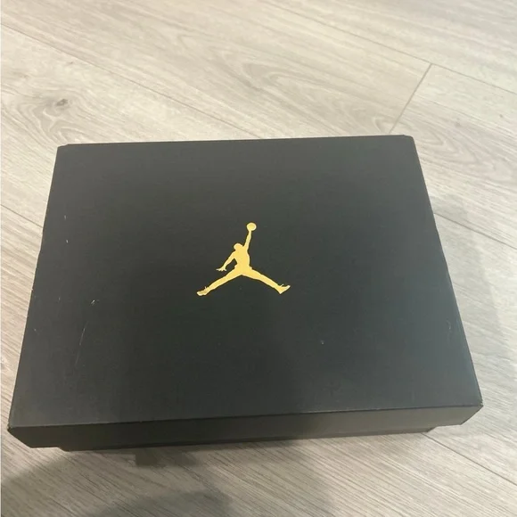 Jordan Retro 4 “Red Thunder” (1) PS 2022 - Picture 9 of 9